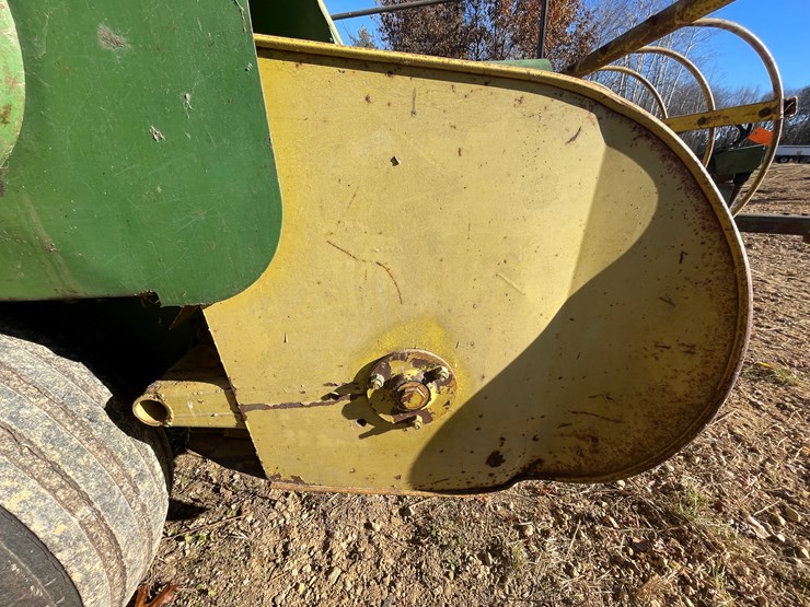 john-deere-336-image-13