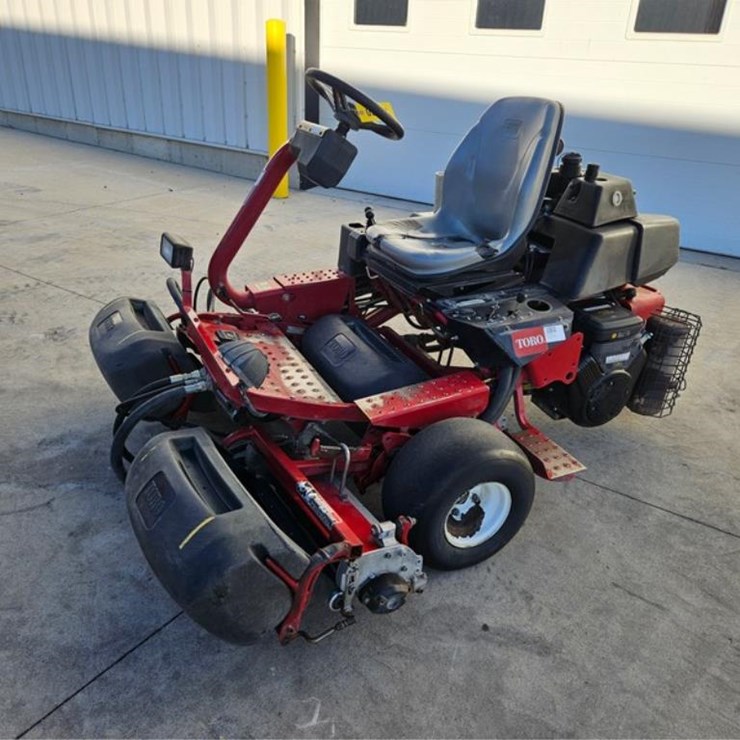 #3038 • Toro 3150 Greens Mower