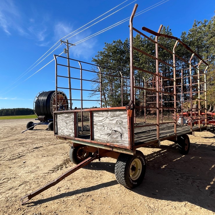 #5925 • 16' Hay Rack