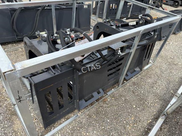 #89-•-72"-heavy-duty-rock-grapple-for-skid-steer-image-3