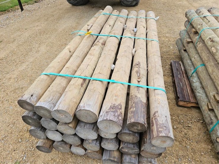 #3062-•-28-6"-x-8'-wood-posts-image-10