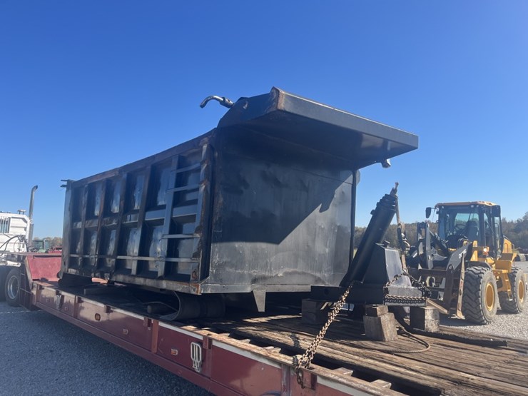 #4640-•-ox-bodies-dump-bed-image-2