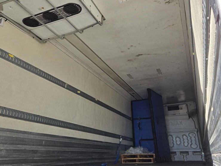 2012-great-dane-trailer-image-4