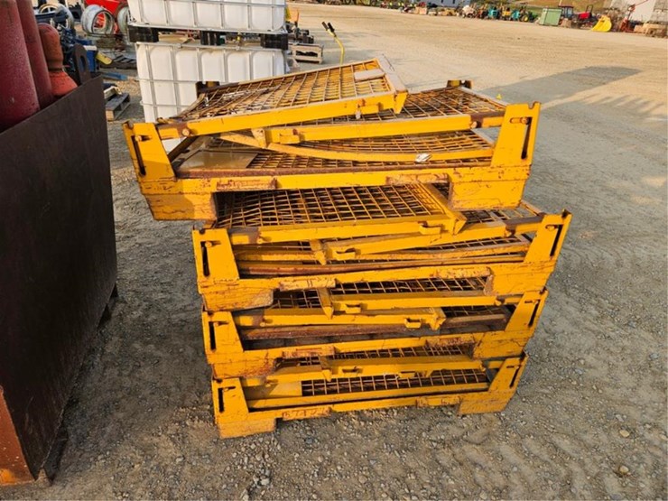 #3155-•-(4)-folding-steel-wire-crates-image-5