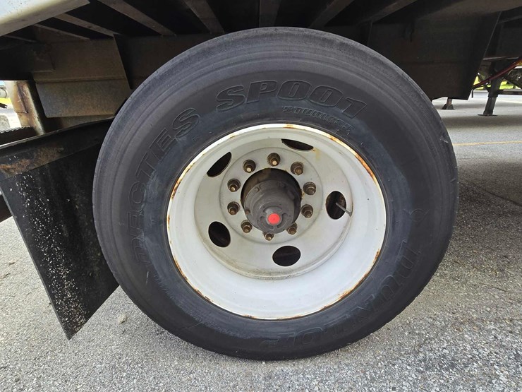 2012-great-dane-trailer-image-5