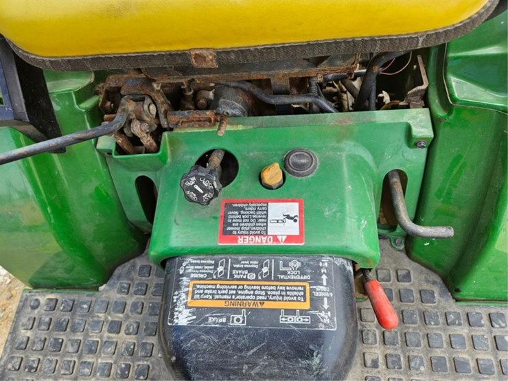 john-deere-4100-image-29