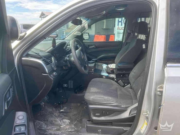 2016-chevrolet-tahoe-image-6