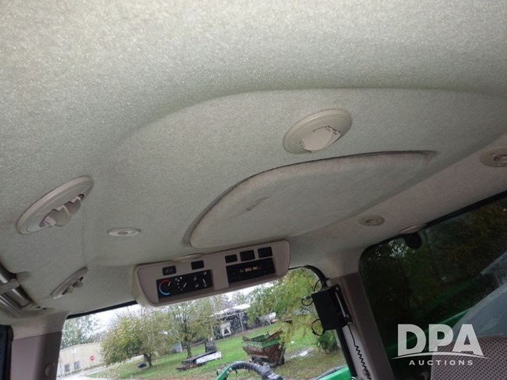 2017-john-deere-r4038-image-115