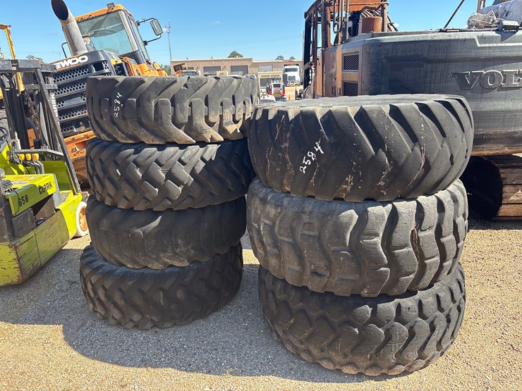 #2584-•-loader-tires-|-parts-or-repairs-image-2
