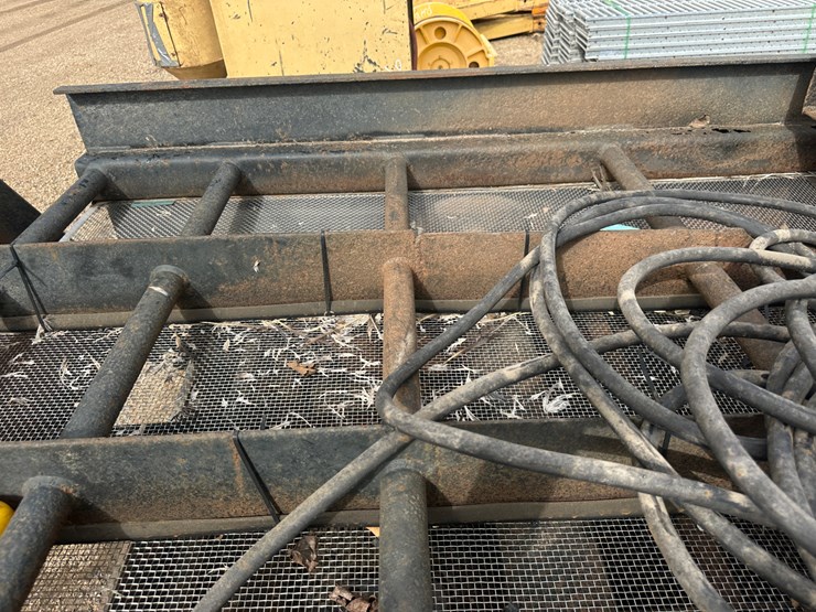 #2797-•-shaker-screen-image-27