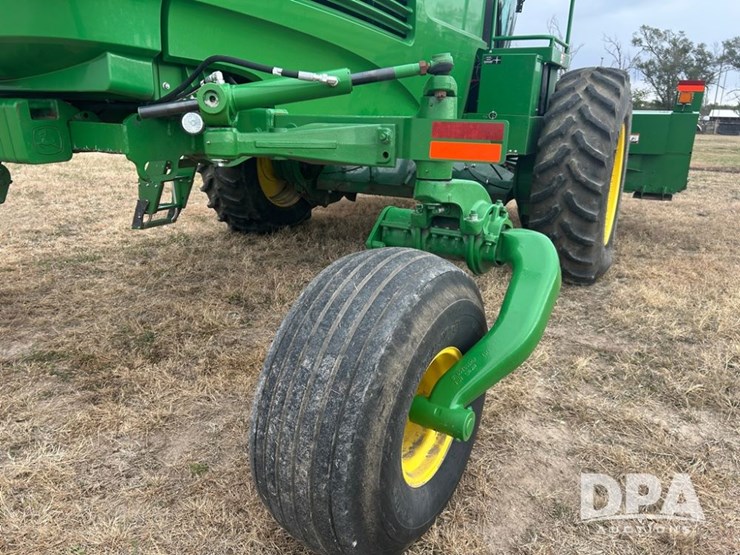 2020-john-deere-w235-image-20