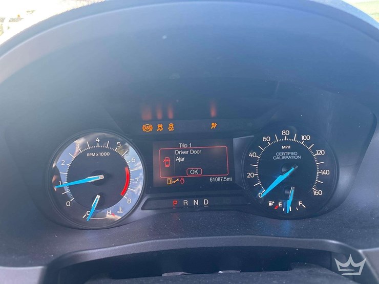 2018-ford-explorer-image-12