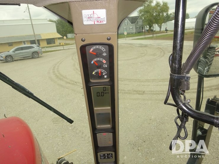 2019-case-ih-patriot-3340-image-128