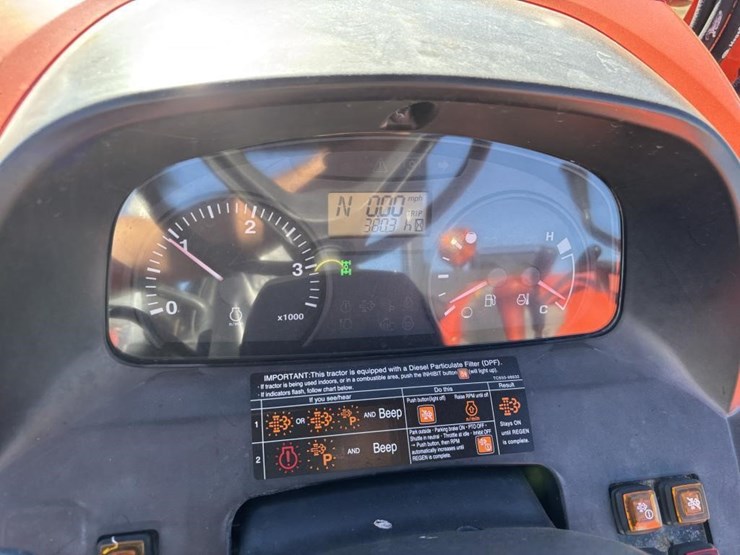 2019-kubota-m7060d-image-28