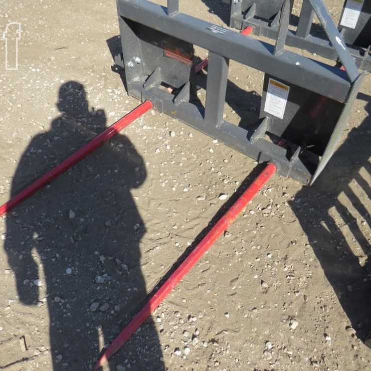 SKID LOADER BALE SPEAR