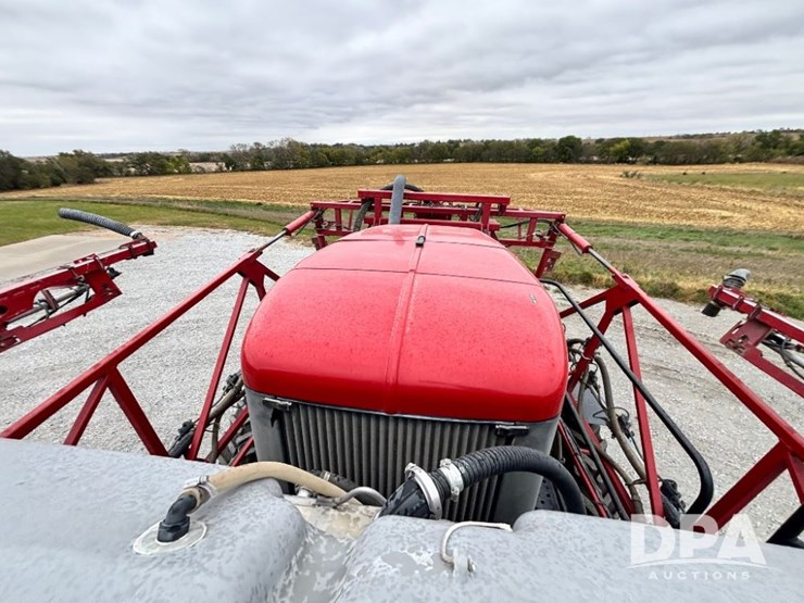 2019-case-ih-patriot-4440-image-104