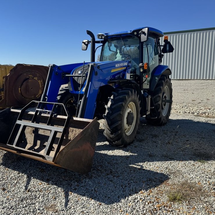 NEW HOLLAND 155