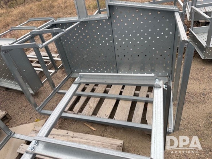 3-galvanized-platforms-(pd5313)-image-2