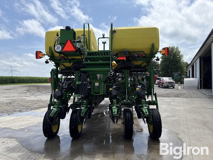 2022-john-deere-1775-image-6