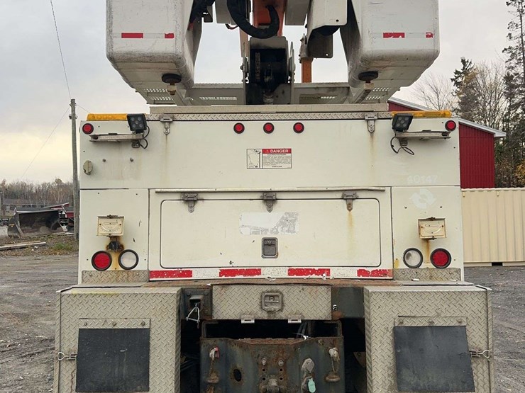 2012-international-7400-image-6