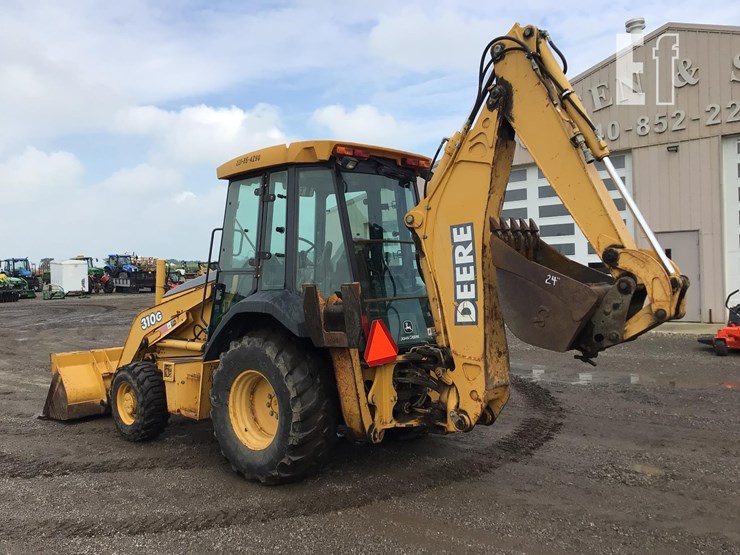 2004-deere-310g-image-6