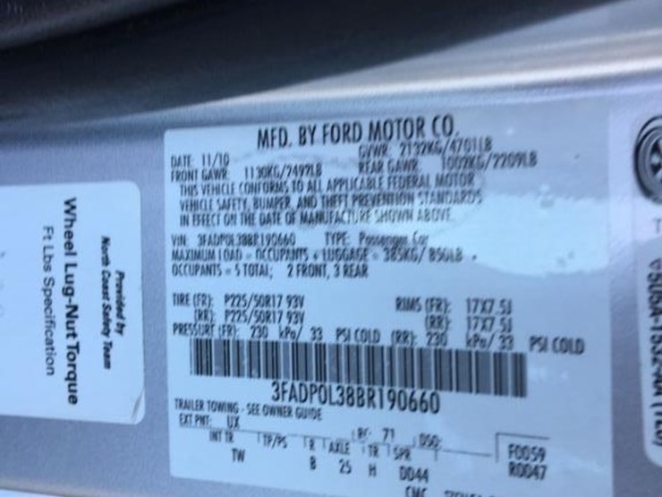 2011-ford-fusion-hybrid-sedan,-image-14