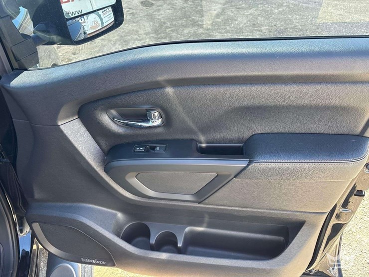 2018-nissan-titan-image-25