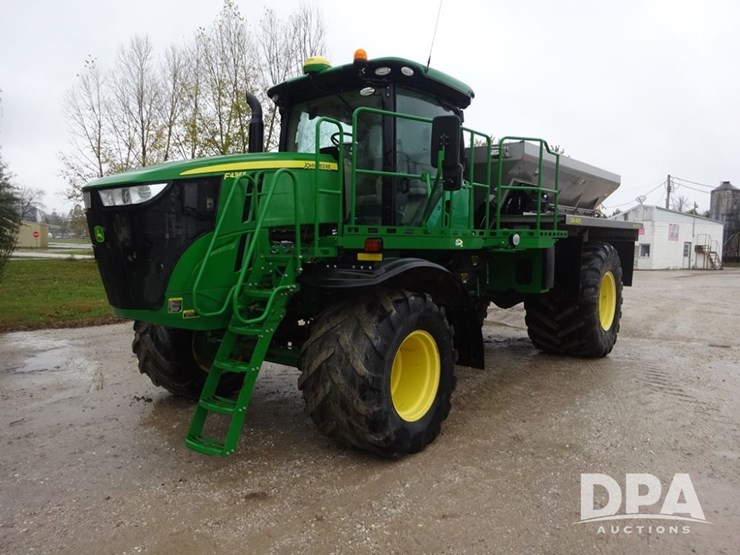 2018-john-deere-f4365-image-1
