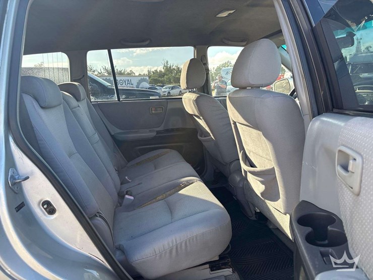 2005-toyota-highlander-image-23