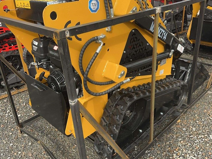 2025-agt-mx-mzt14-compact-track-loader-image-3