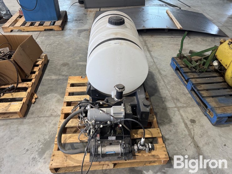 surefire-spartan-125-fertilizer-pump-&-tank-system-image-2