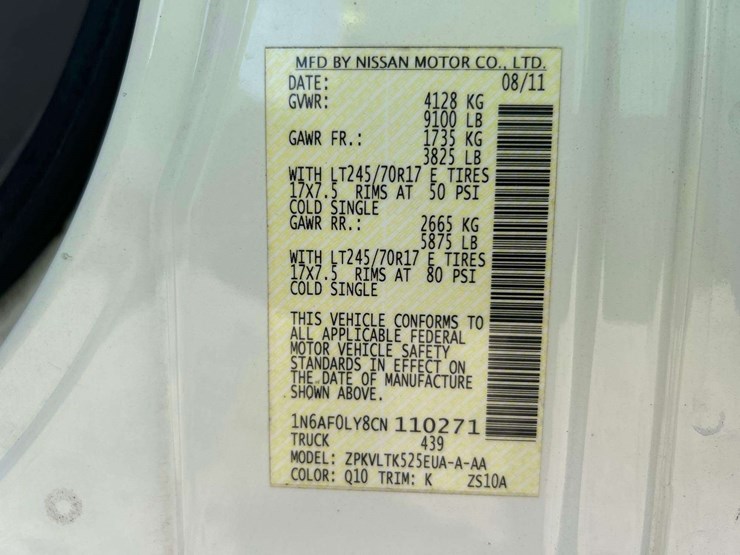 2012-nissan-nv2500hd-image-5