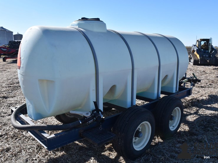 schaben-industries-1,000-gal-poly-nurse-trailer-image-16