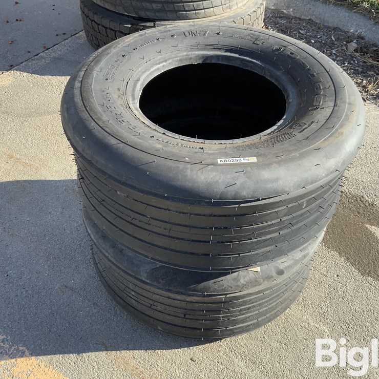 Petlas 12.5L-15 Implement Tires