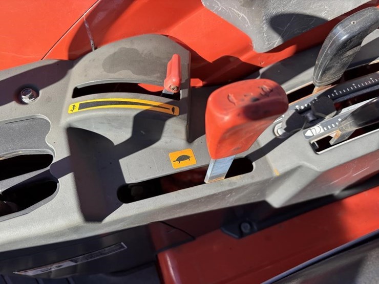 2019-kubota-m7060d-image-33