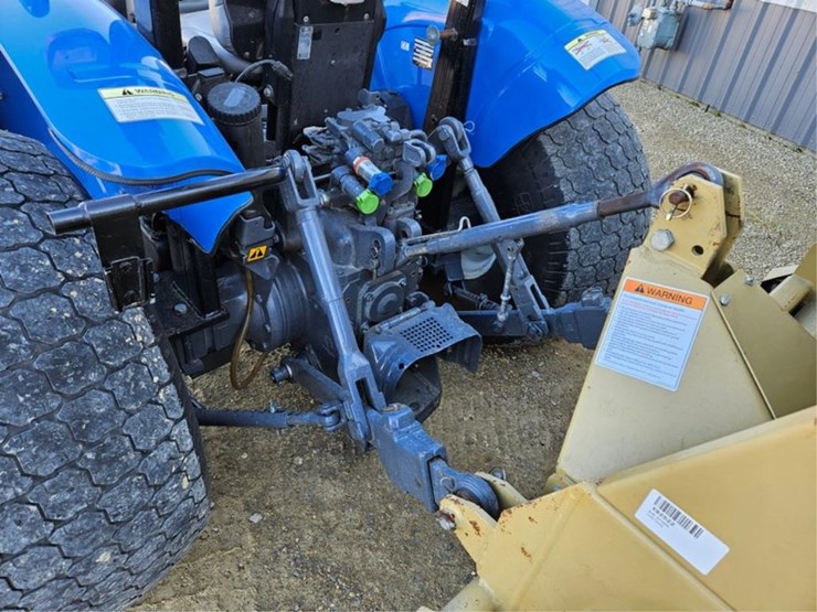 new-holland-tn65-image-17