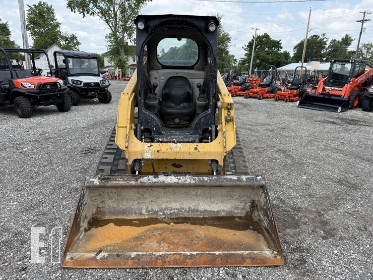 2019-caterpillar-249d-image-8