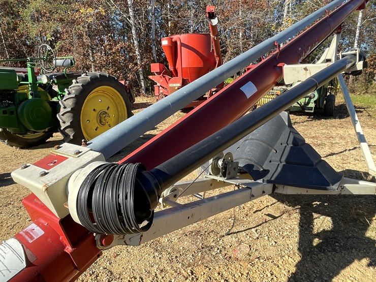 buhler-farm-king-831-image-6