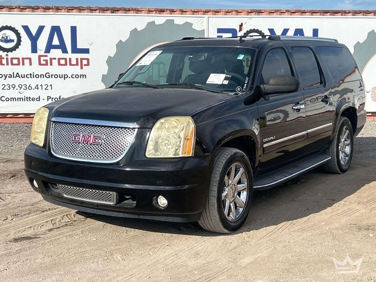 2011-gmc-yukon-xl-denali-image-1