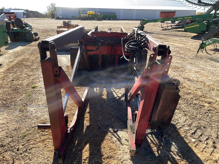 #5937-•-leon-front-end-loader-image-5