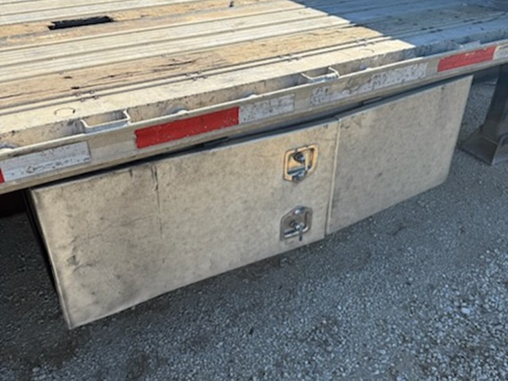 2008-fontaine-step-deck-image-16