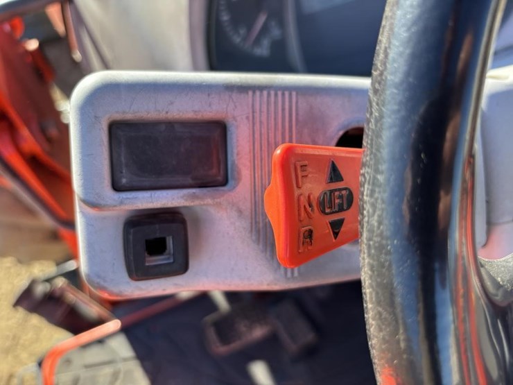 2018-kubota-m5-111d-image-28