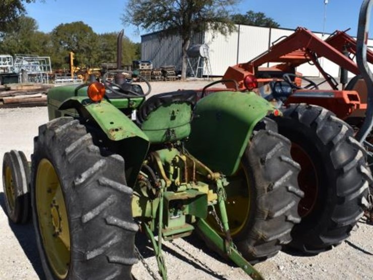 john-deere-1050-image-5