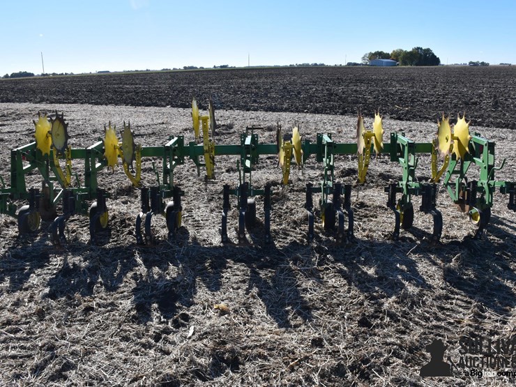 john-deere-825-image-6