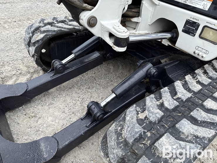 2005-bobcat-337g-image-14