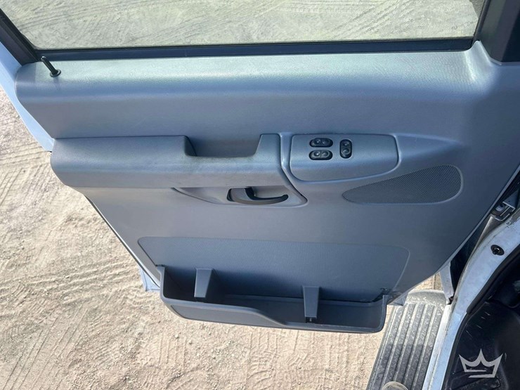2003-ford-e250-image-11