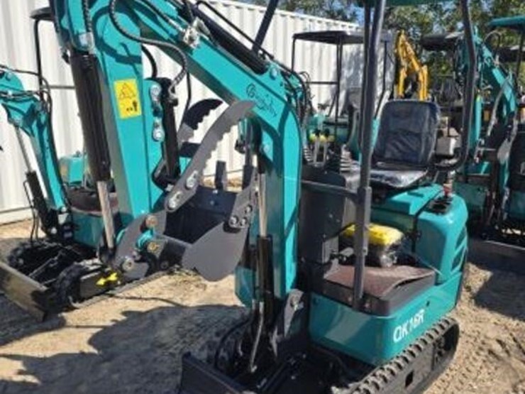 cfg-mini-excavator-qk16r-w-hydraulic-thumb-image-1