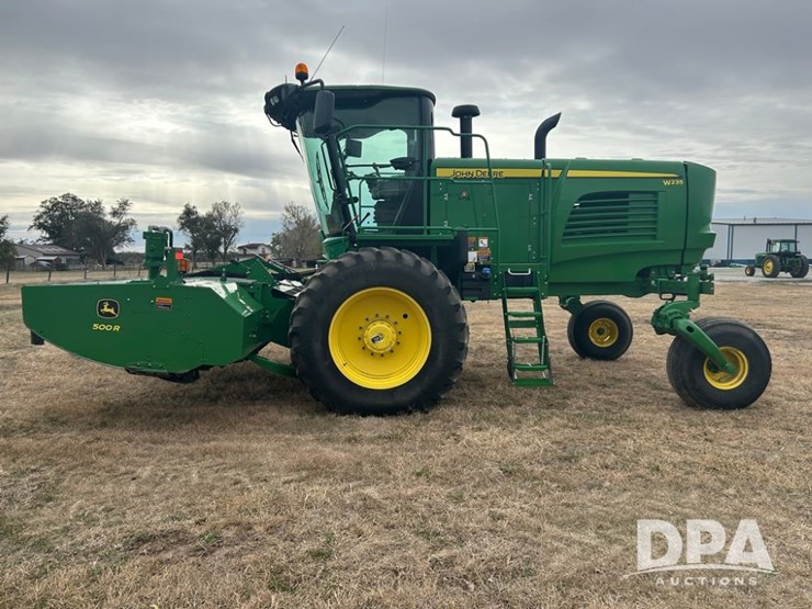 2020-john-deere-w235-image-3