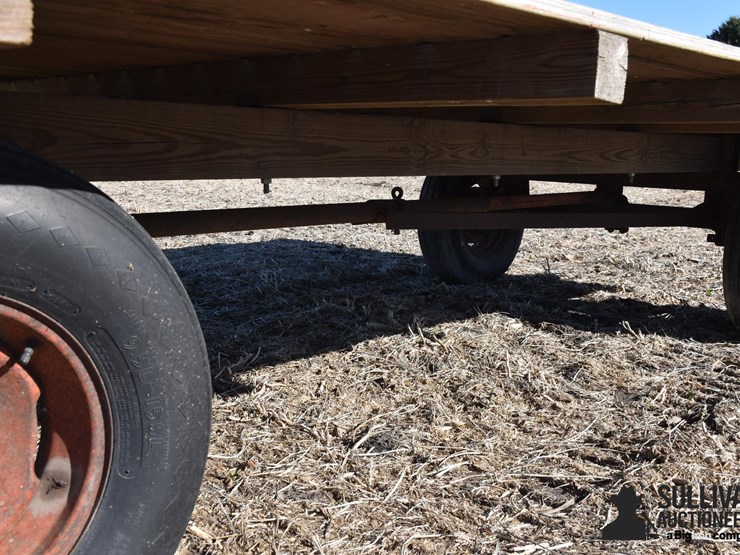 wooden-hayrack-image-18