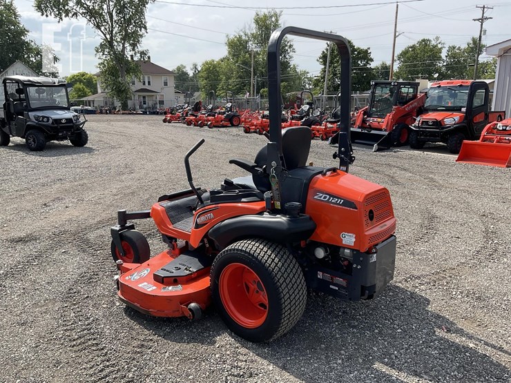 2017-kubota-zd1211-image-3